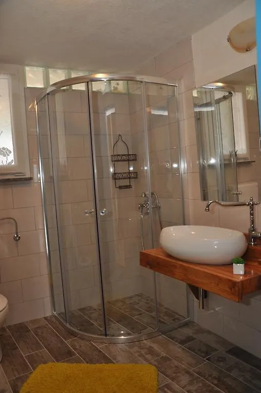 Rustic Apartment Mariva Ljubač
