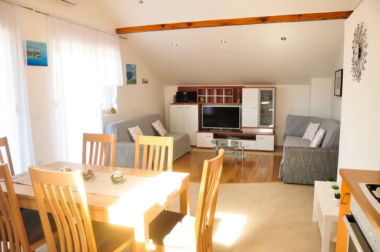 Rustic Apartment Mariva Ljubač